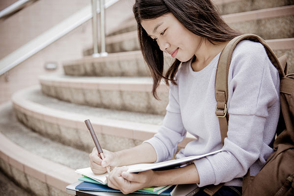 大学生个人的自我评价
